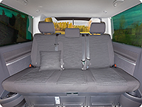 Second Skin para el banco trasero de 3 asientos VW T6.1 Multivan / California Beach en el diseño "Circuit/Negro Titanio"