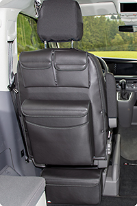 UTILITY con MULTIBOX Maxi para los asientos de cabina VW T6.1/T6/T5 California Beach / Multivan, diseño VW T6.1 "Cuero Negro Titanio"