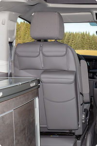 UTILITY avec MULTIBOX pour le siège gauche de la cabine conducteur California Ocean / Coast  /Confortline / Trendline T6.1 / T6 / T5  VW, design T6.1 VW « Palladium Cuir » 