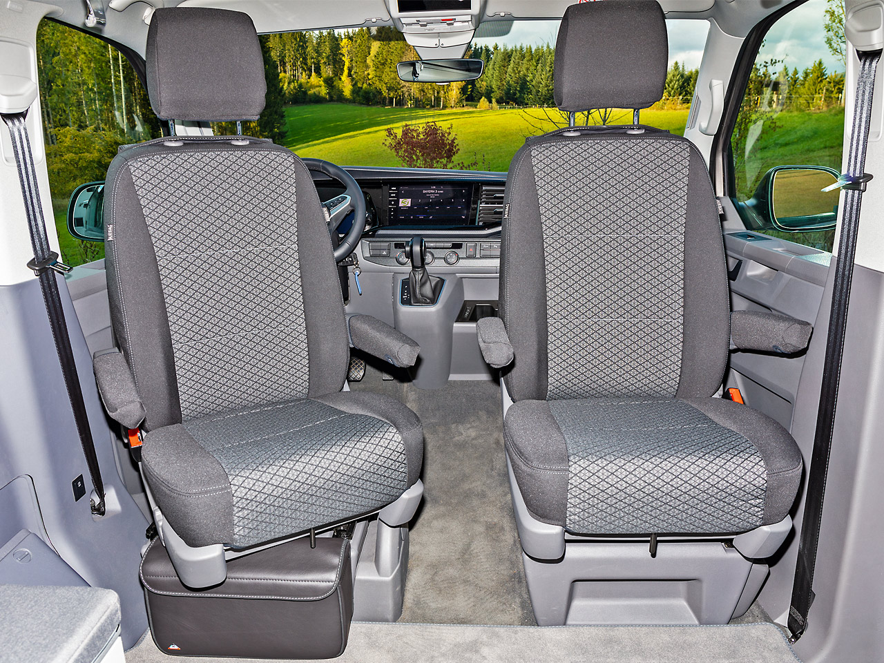 Housse Volant Amarok Housse Volant Volkswagen VW Amarok/T6 | Cuir Synthétique Cousu Main | Personnalisable - Protection Style Protection Volant Volkswagen Housse Volant Amarok Housse Volant Volkswagen VW Amarok/T6 | Cuir Synthétique Cousu Main | Personnalisable - Protection Style Protection Volant Volkswagen
