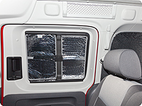 ISOLITE Inside VW Caddy: Schiebefenster.